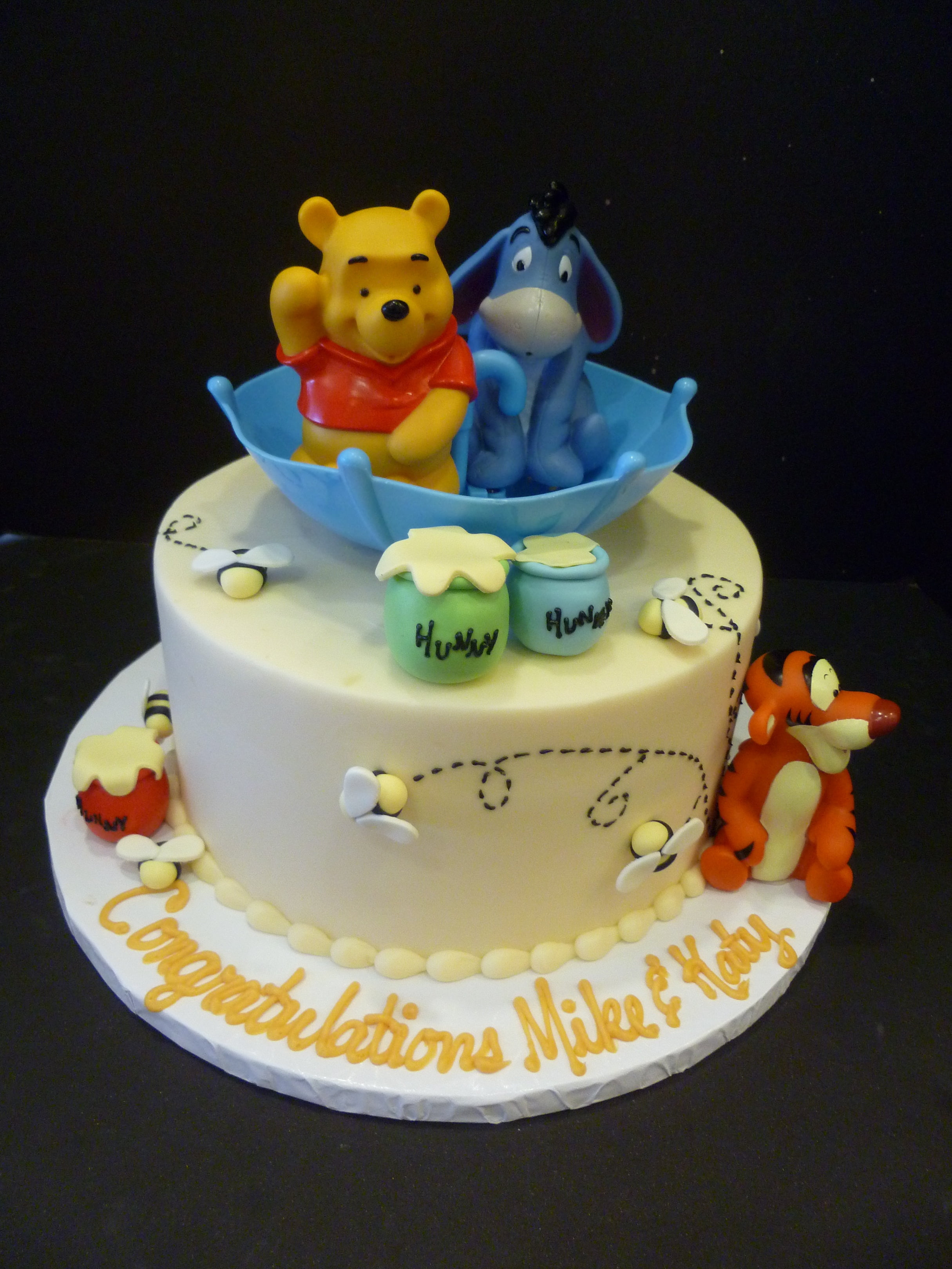 Winnie The Pooh Baby shower Cake Decoration